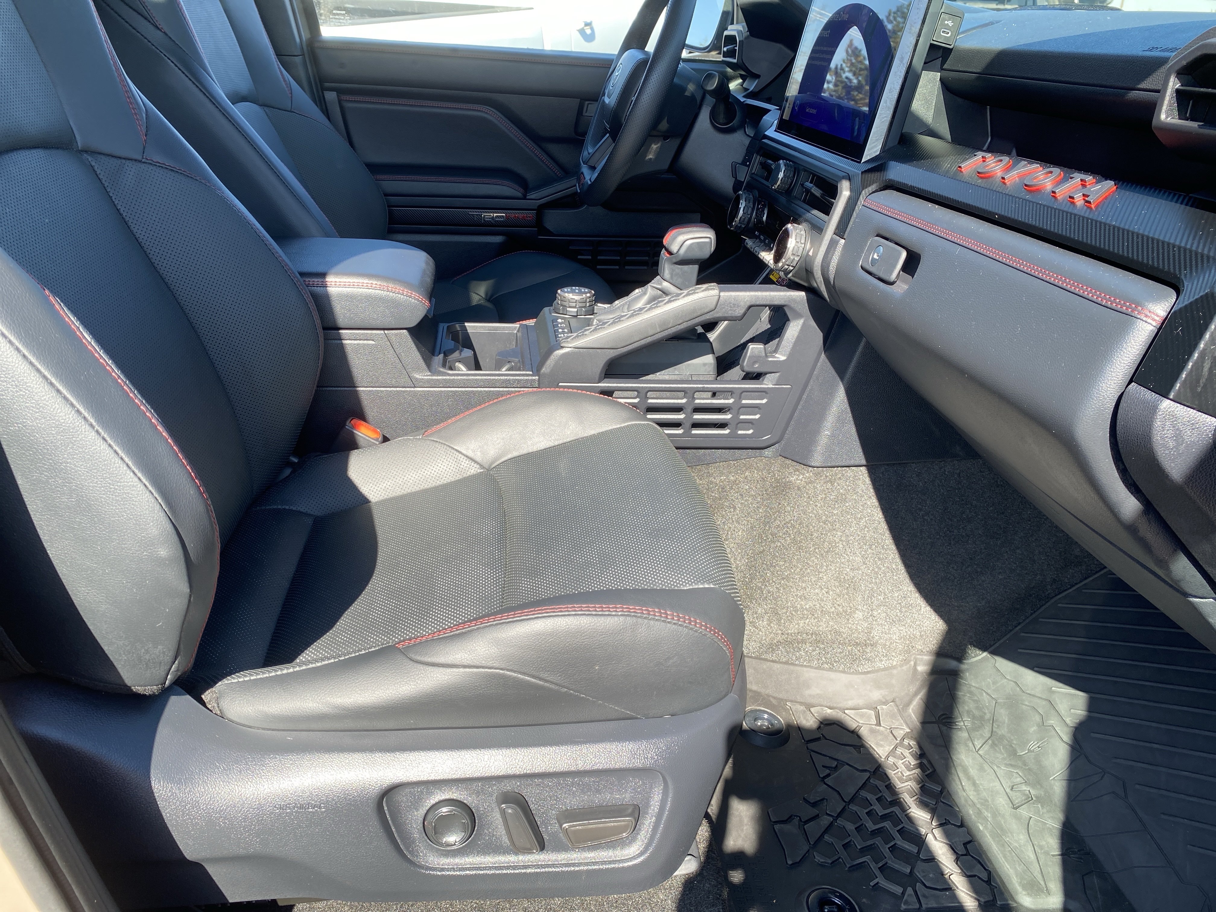 Used 2025 Toyota 4Runner TRD Pro AWD/4WD image 28