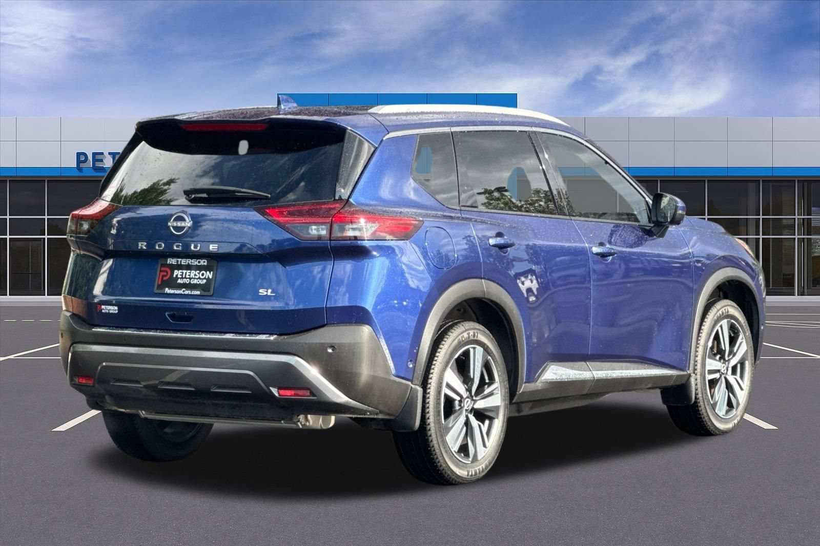 Used 2023 Nissan Rogue SL w/ SL Premium Package FWD image 4