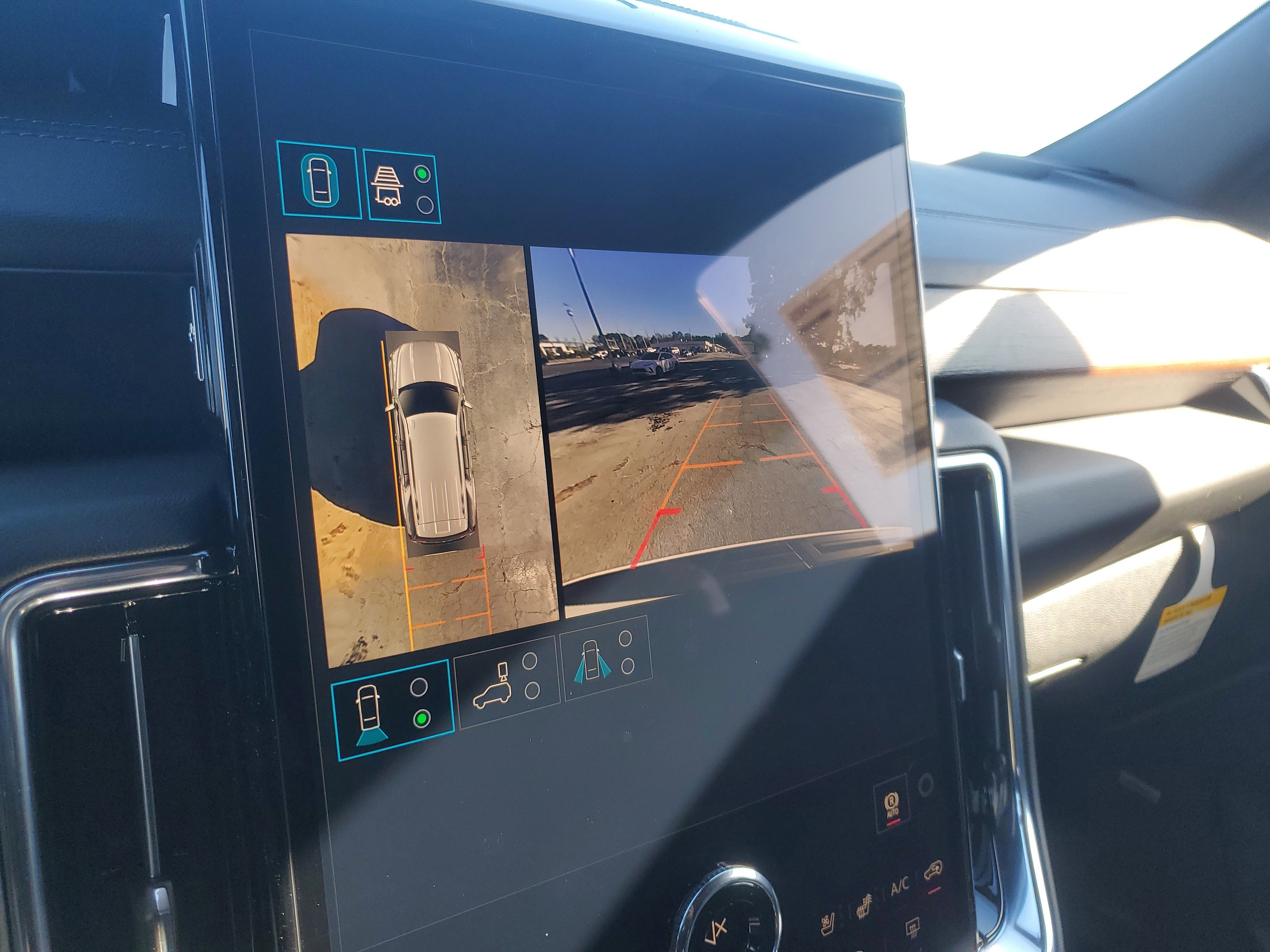 New 2026 GMC Yukon Denali w/ Sun & Power Step Package image 28