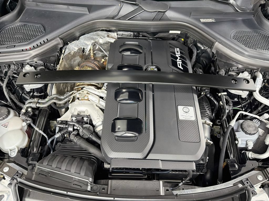 Used 2025 Mercedes-Benz GLC 43 AMG 4MATIC image 31