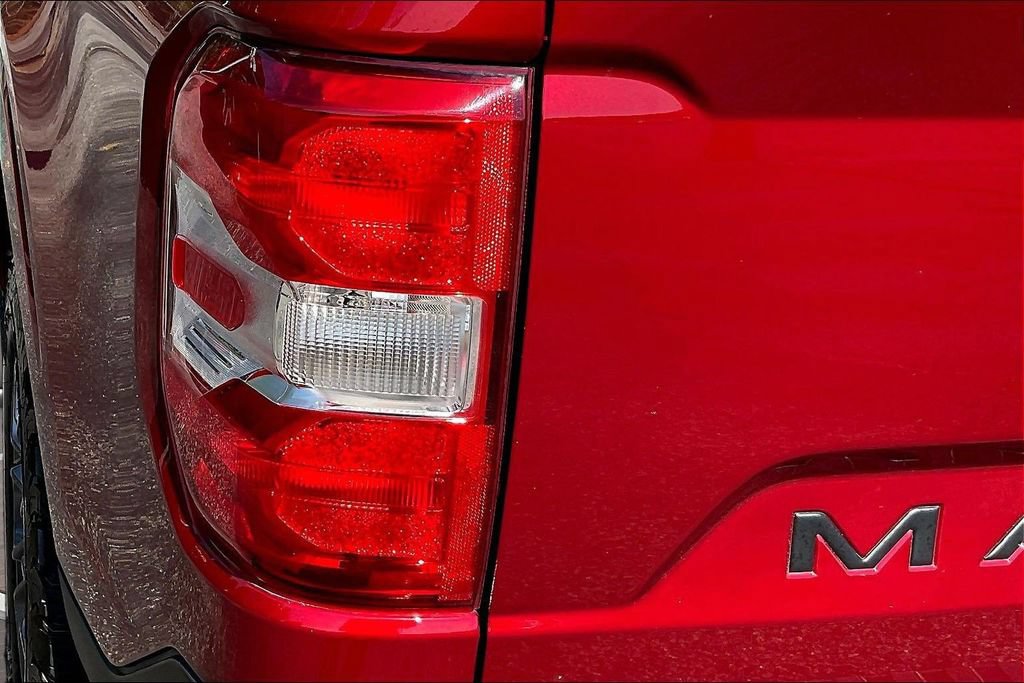 Used 2025 Ford Maverick XLT FWD image 28