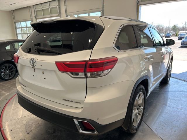 Used 2017 Toyota Highlander Limited image 6