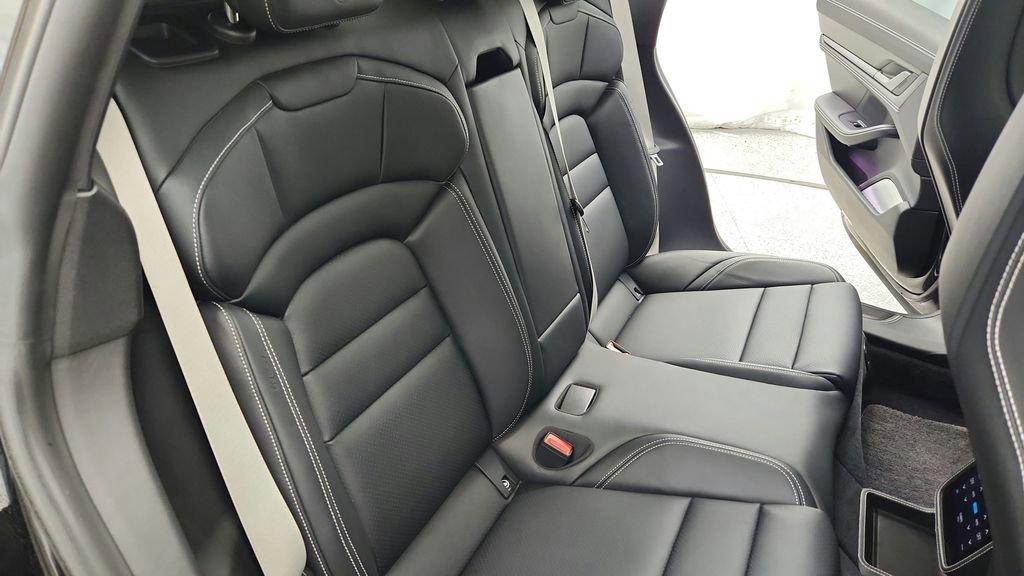 Used 2023 Porsche Taycan GTS image 36