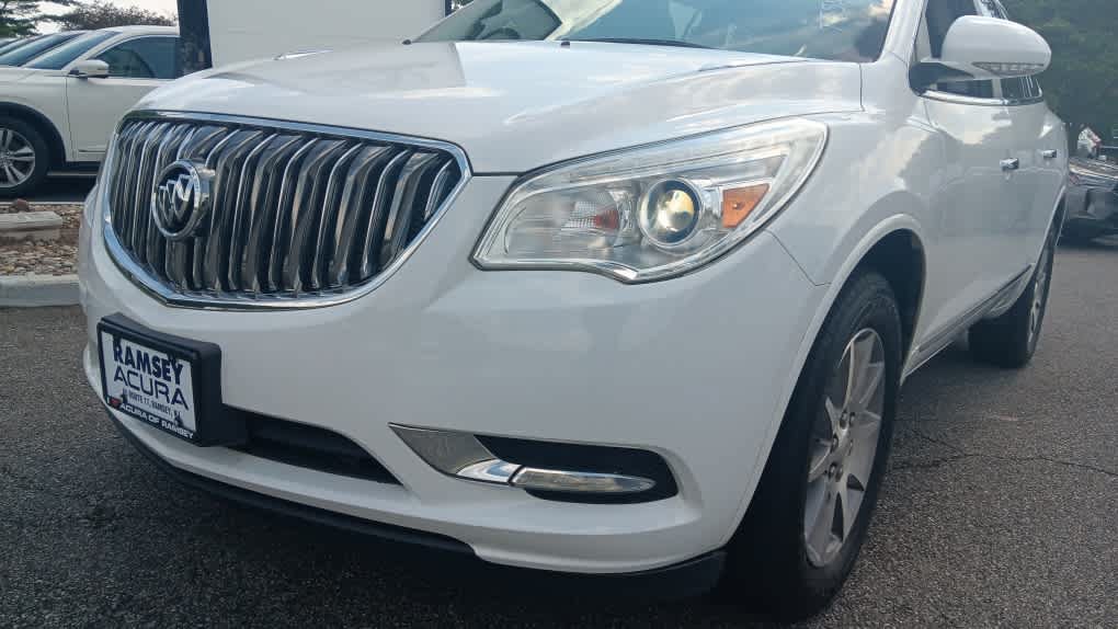 Used 2017 Buick Enclave Leather FWD image 9