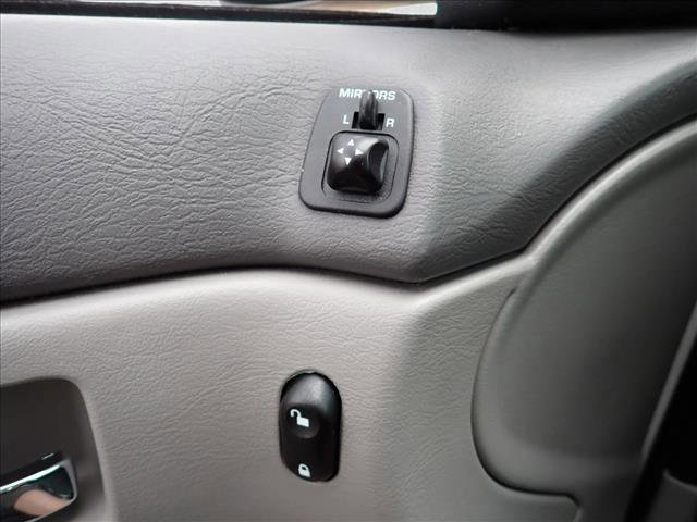 Used 2002 Ford Taurus SES image 13