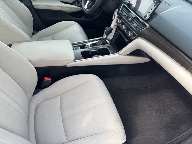 Used 2020 Honda Accord EX image 39