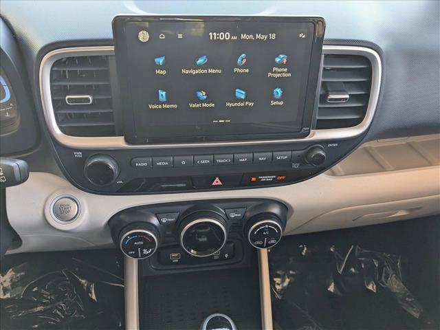 Used 2025 Hyundai Venue Limited FWD image 15