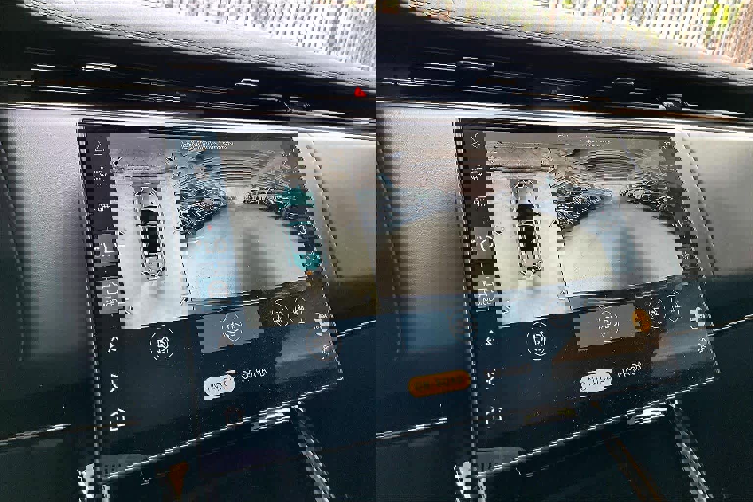 Used 2025 Land Rover Range Rover Sport Dynamic SE image 26