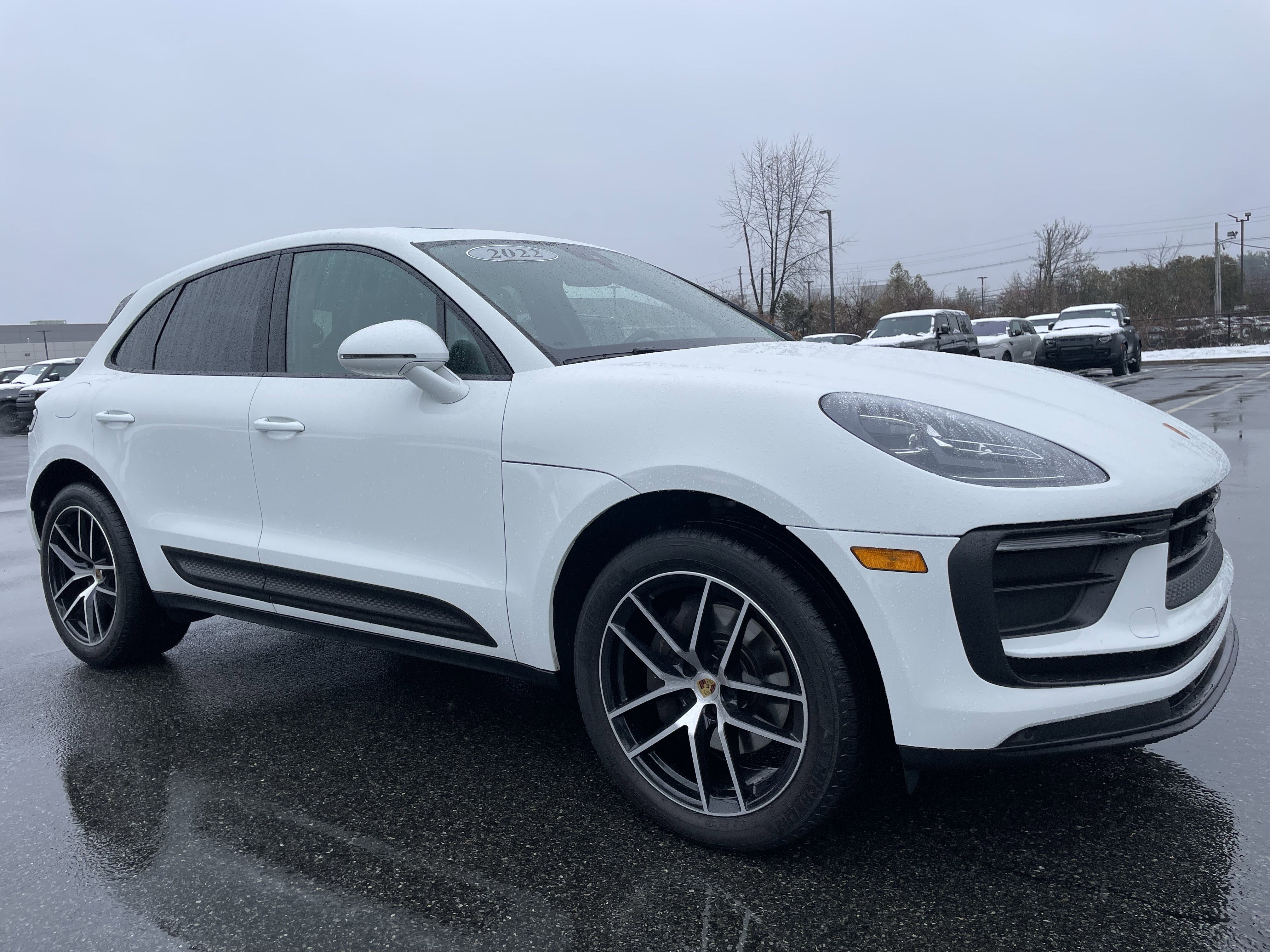 Used 2022 Porsche Macan image 3