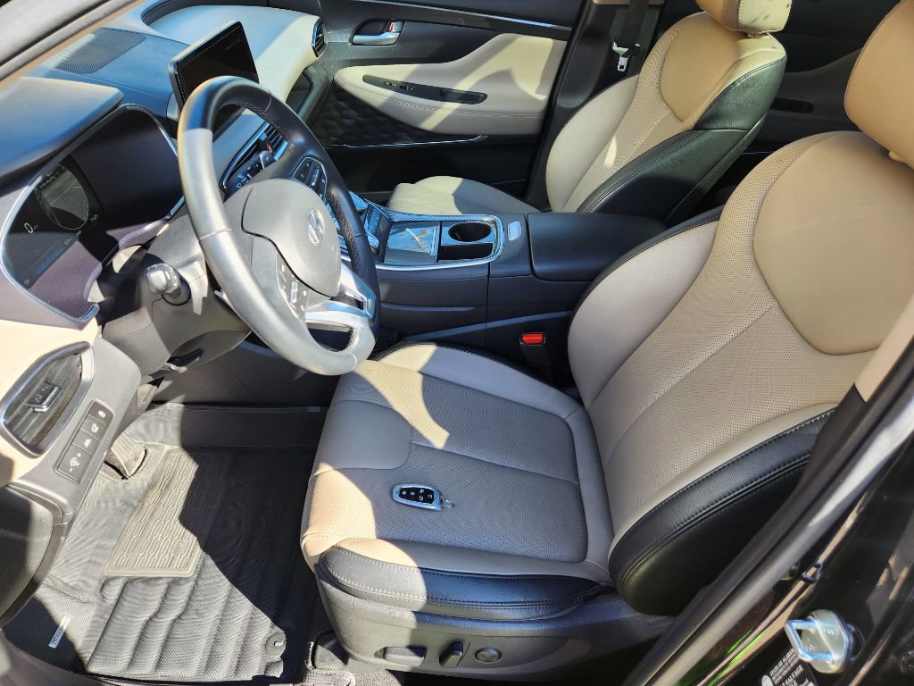 Used 2023 Hyundai Santa Fe SEL w/ Premium Package image 7
