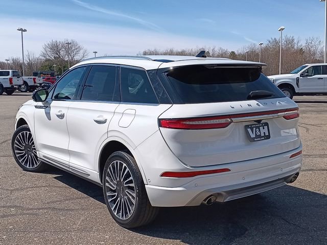 Used 2022 Lincoln Corsair Reserve w/ Equipment Group 201A AWD/4WD image 26