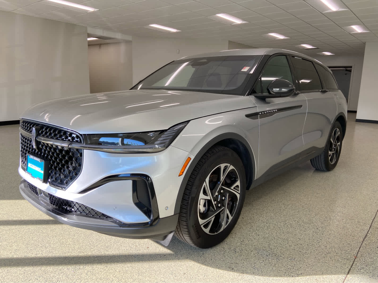 Used 2024 Lincoln Nautilus Premier w/ Equipment Group 102A