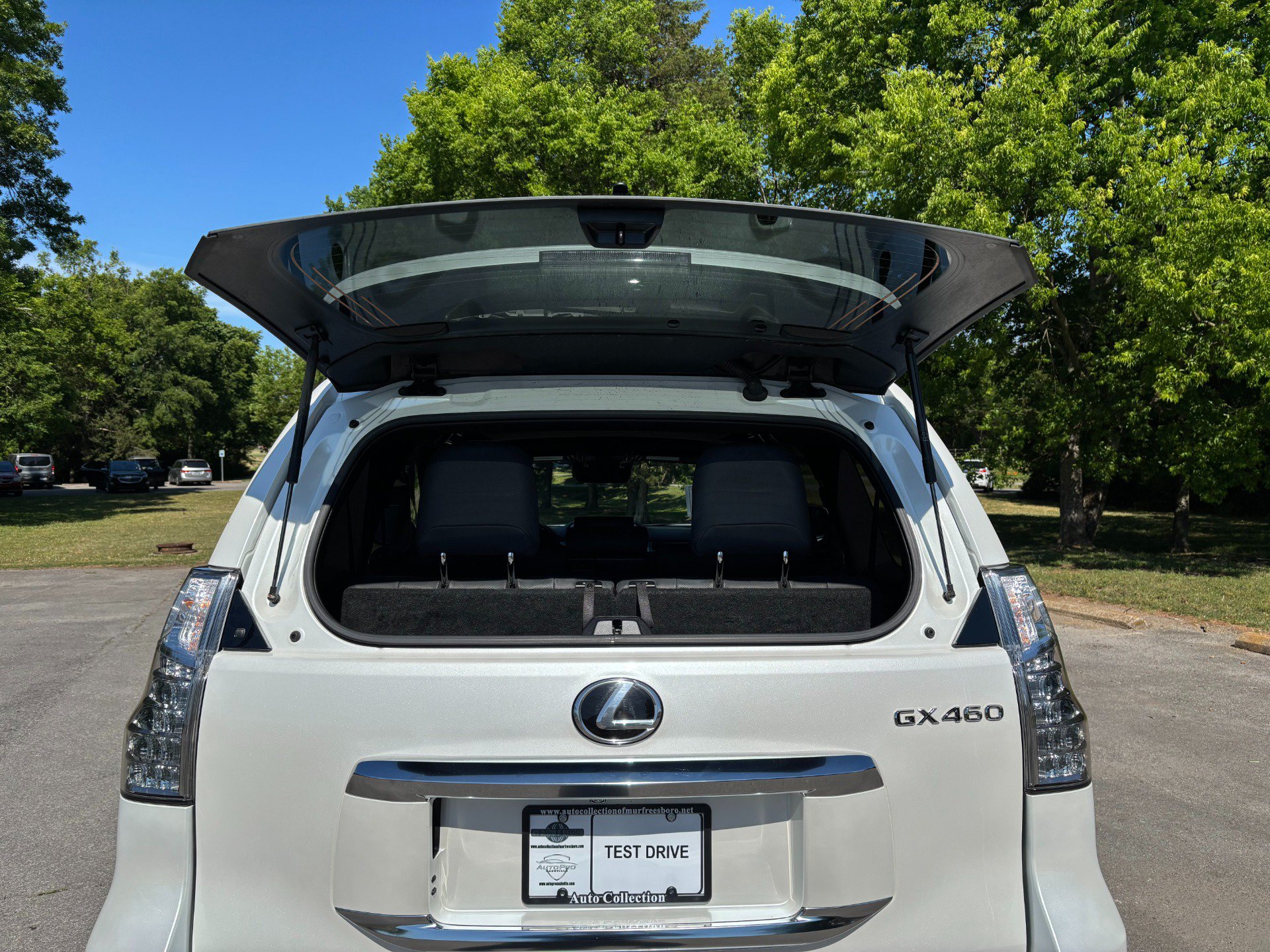 Used 2023 Lexus GX 460 Premium w/ Premium Plus Package AWD/4WD image 9