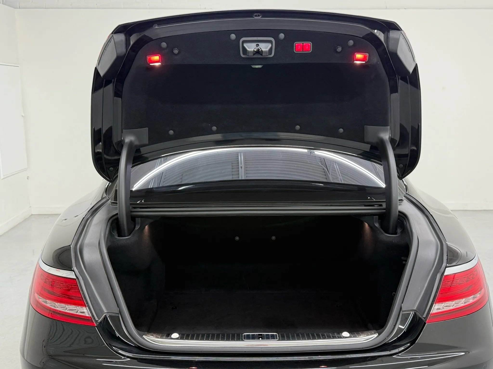 Used 2015 Mercedes-Benz S 63 AMG 4MATIC Coupe image 31