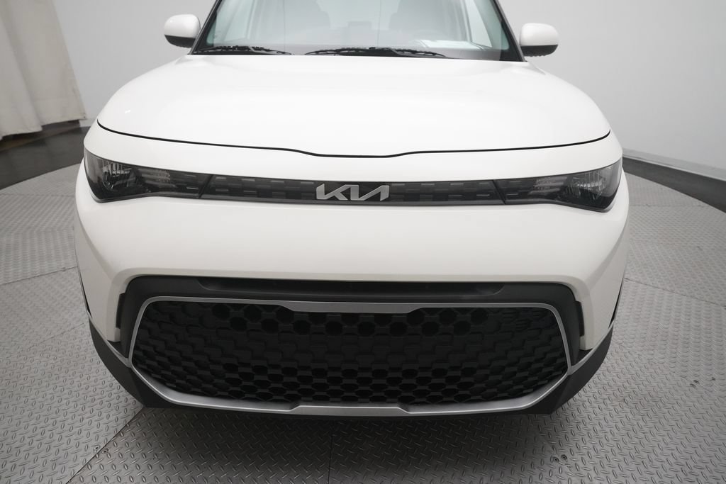 Used 2023 Kia Soul LX w/ LX Technology Package FWD image 21