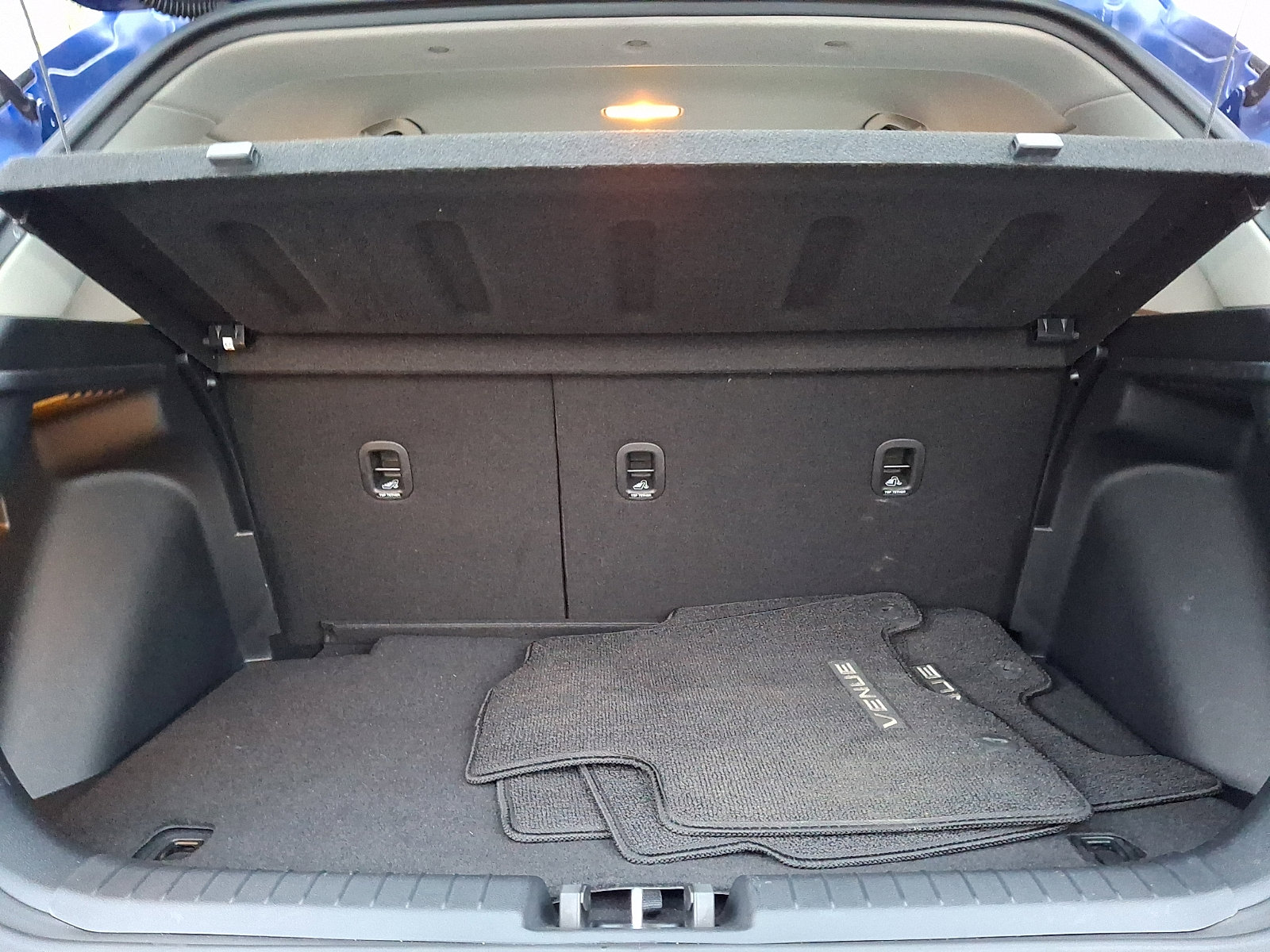 Certified 2023 Hyundai Venue Limited image 28