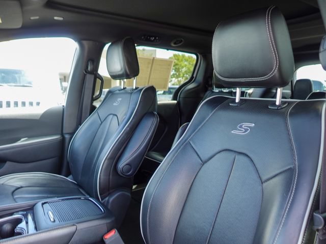 Used 2025 Chrysler Pacifica Limited FWD image 23