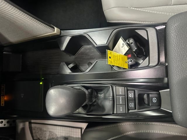 Used 2026 Toyota Camry SE FWD image 16