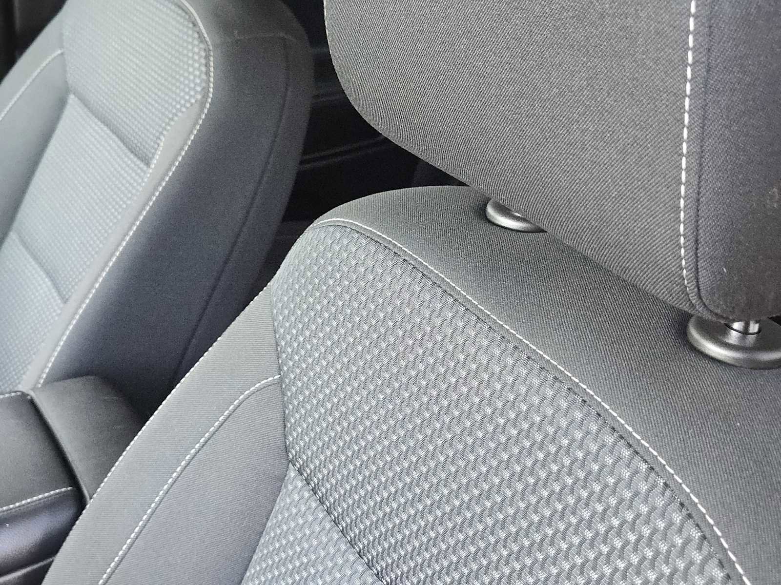 Used 2021 GMC Acadia SLE w/ Driver Convenience Package image 15