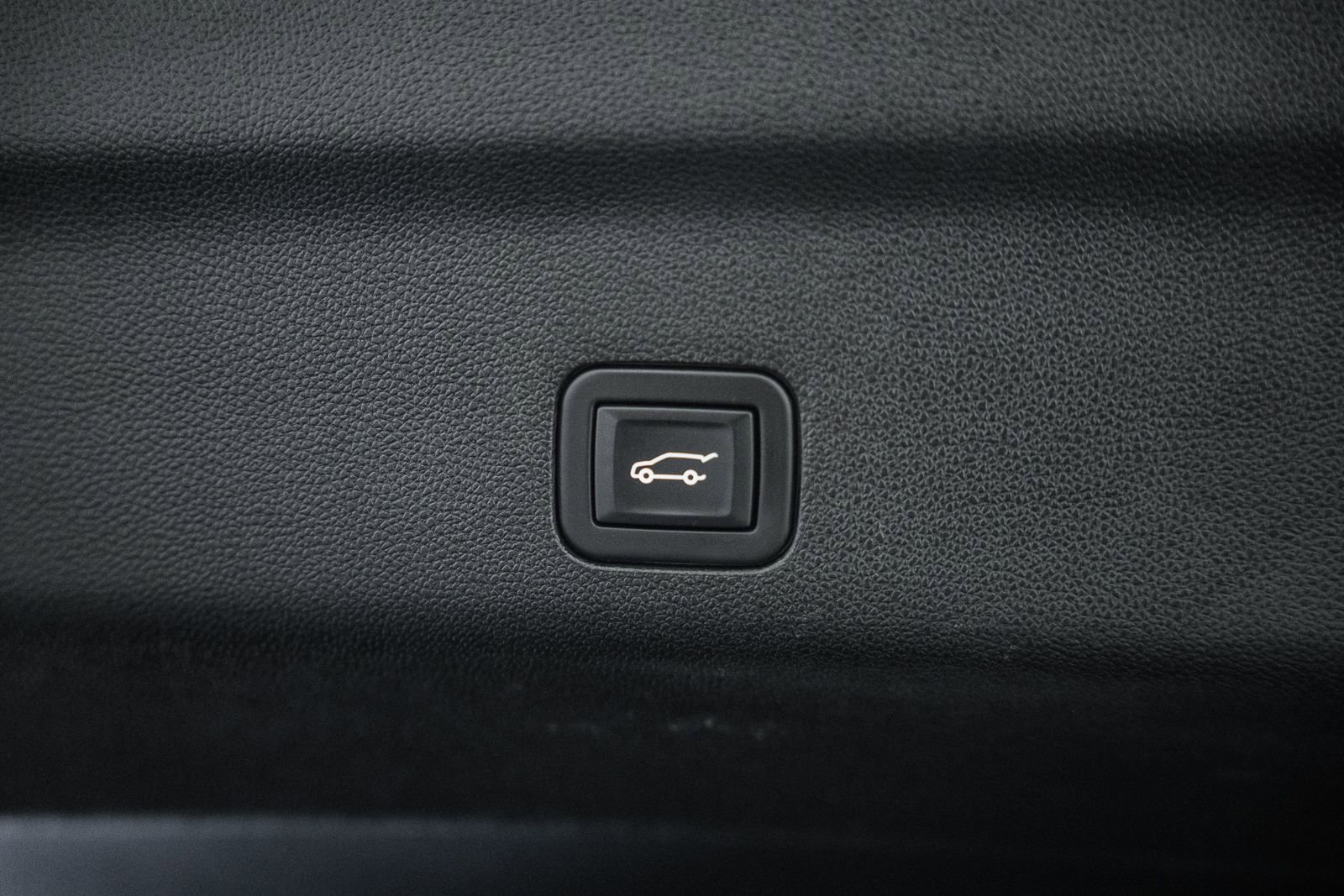 Used 2023 Cadillac Escalade V w/ LPO, Floor Liner Package image 14