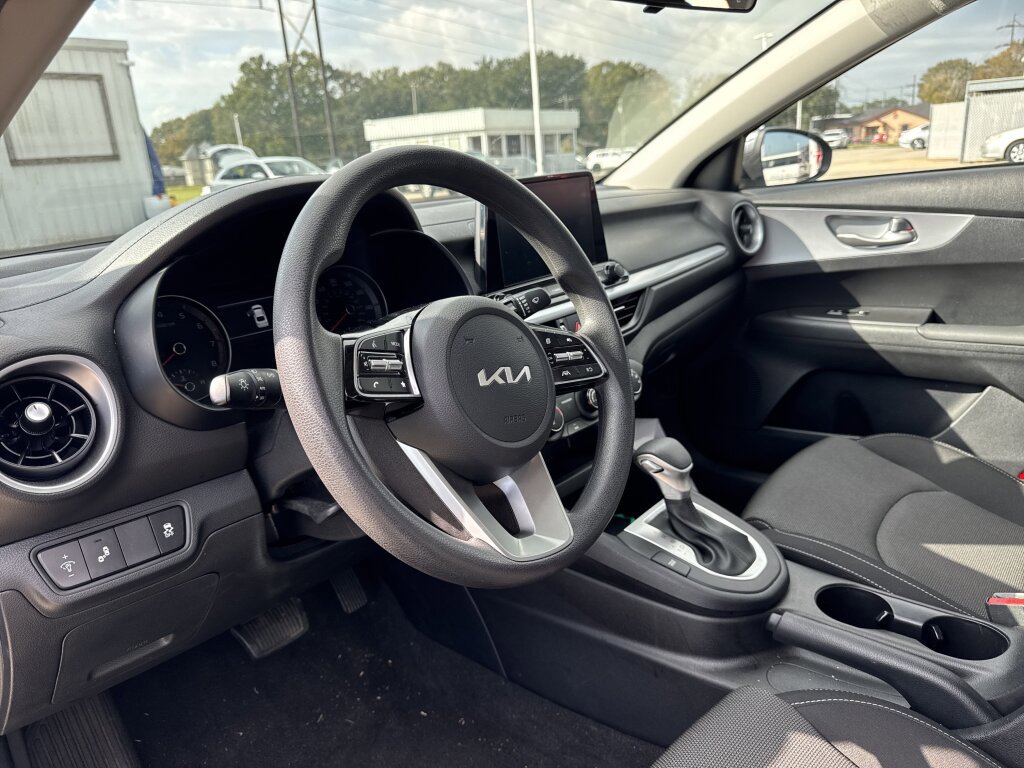 Certified 2024 Kia Forte LXS w/ LXS Technology Package image 20