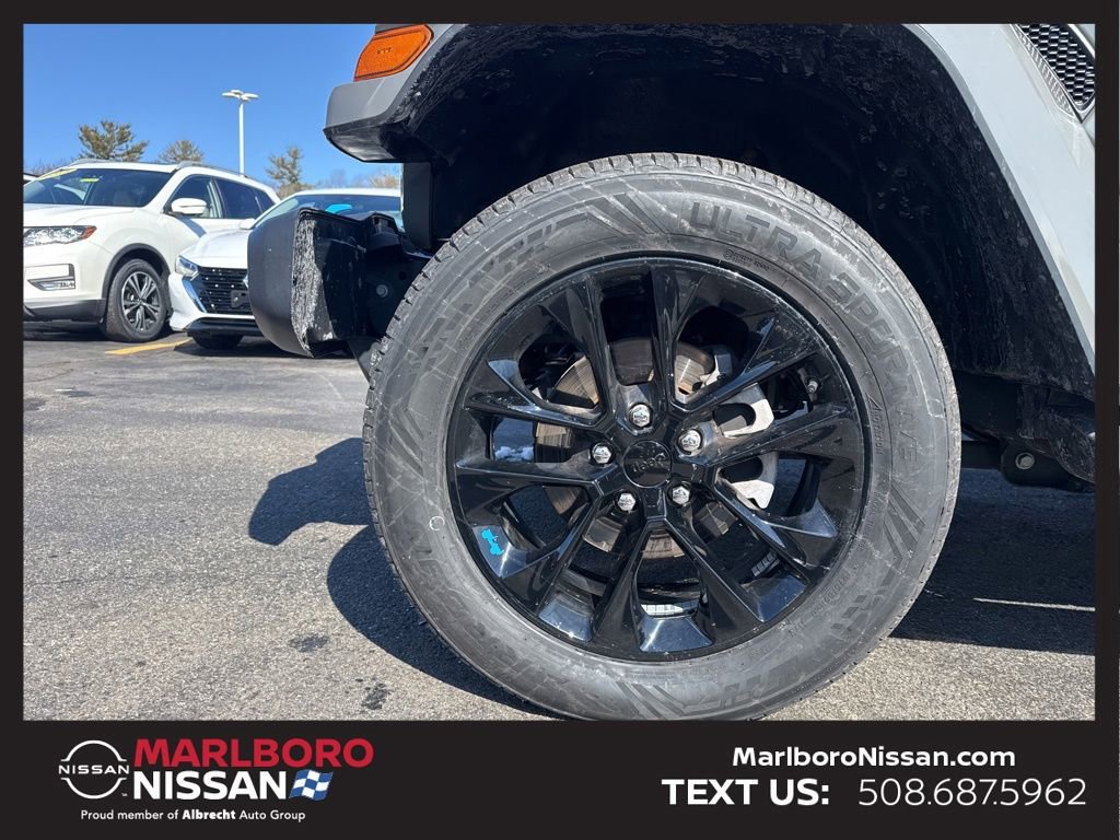 Used 2022 Jeep Wrangler Unlimited Sahara w/ Cold Weather Group image 11