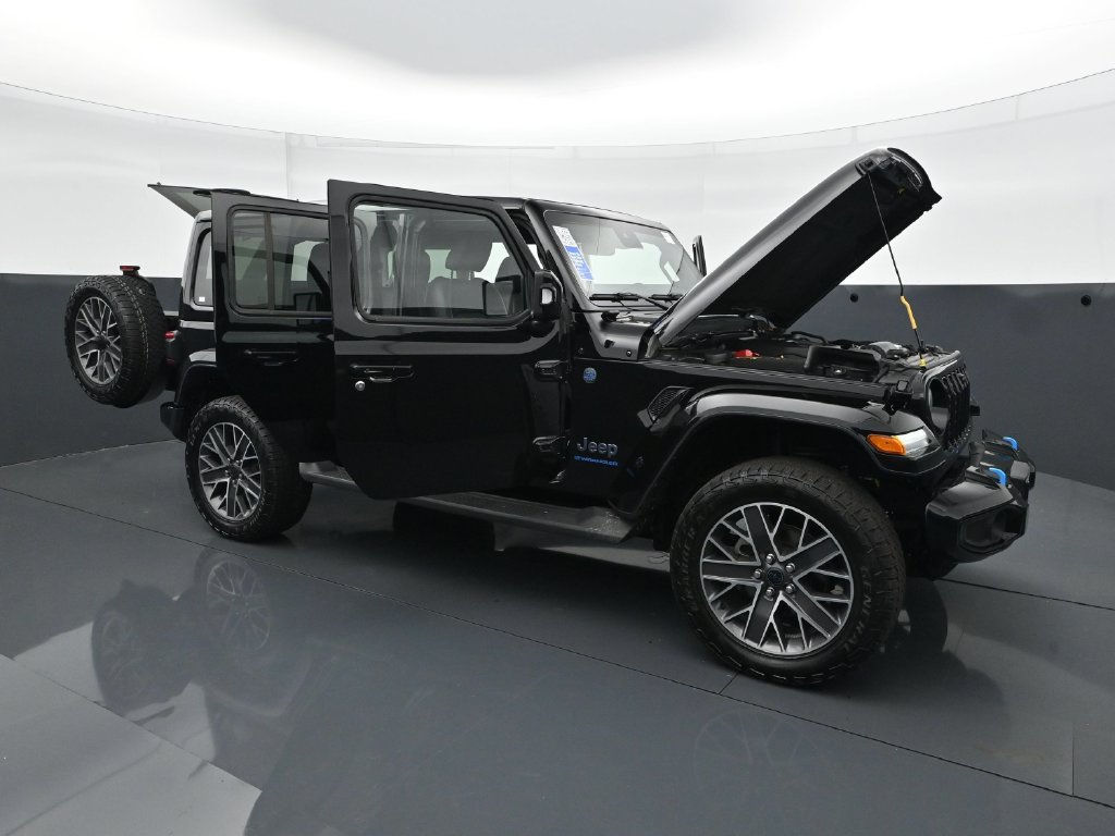 Used 2024 Jeep Wrangler High Altitude AWD/4WD image 38