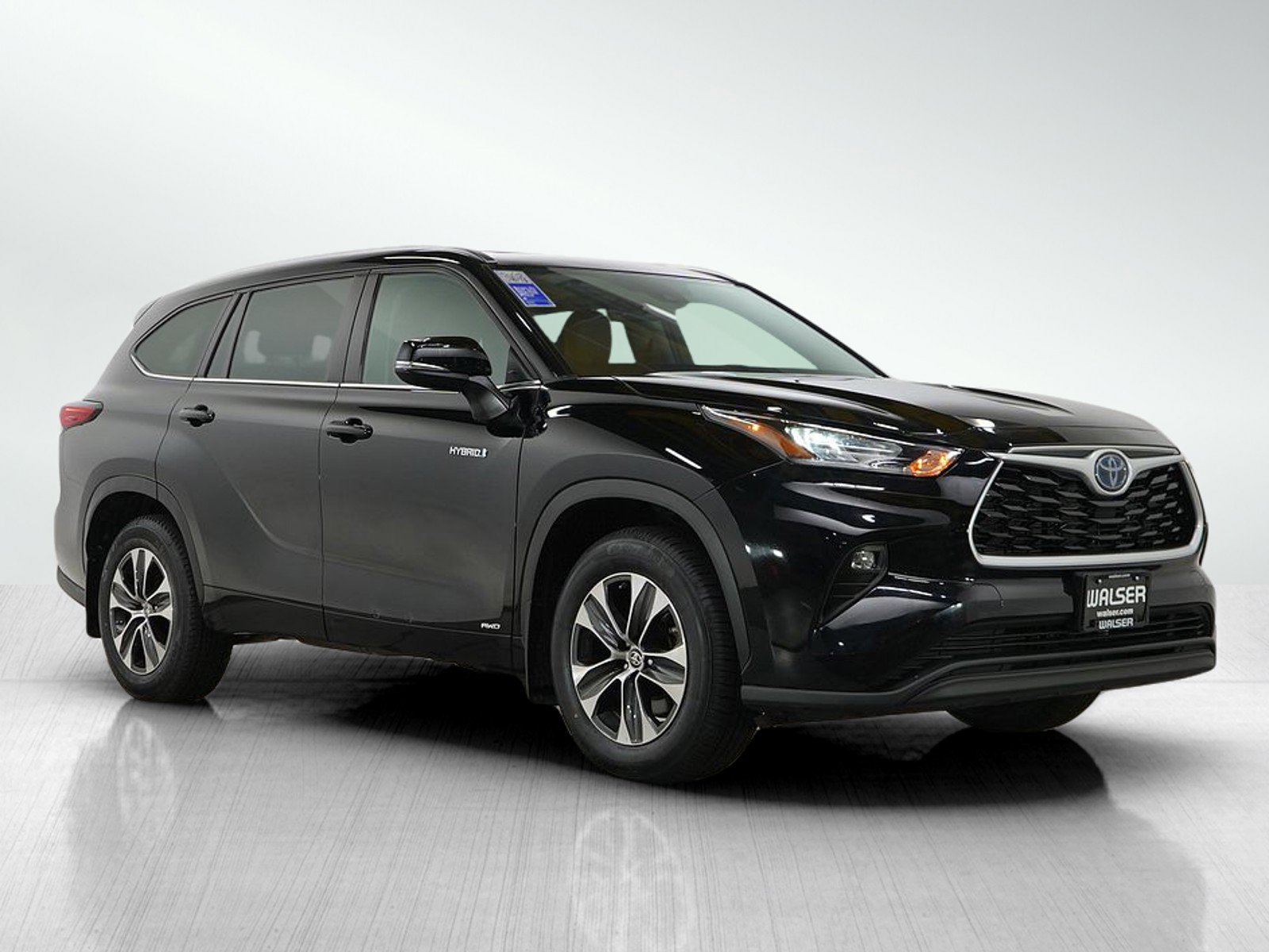 Used 2021 Toyota Highlander XLE image 8