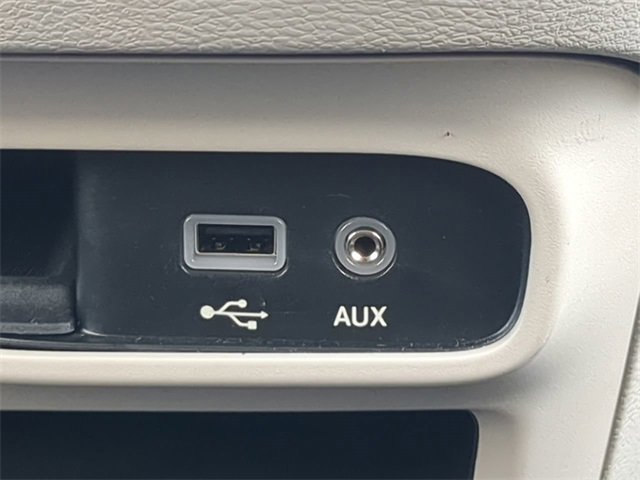 Used 2018 Chrysler Pacifica Touring w/ Tire & Wheel Group image 23