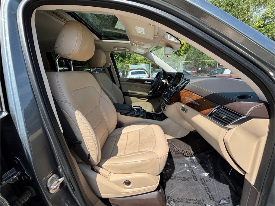 Used 2018 Mercedes-Benz GLS 450 4MATIC image 45