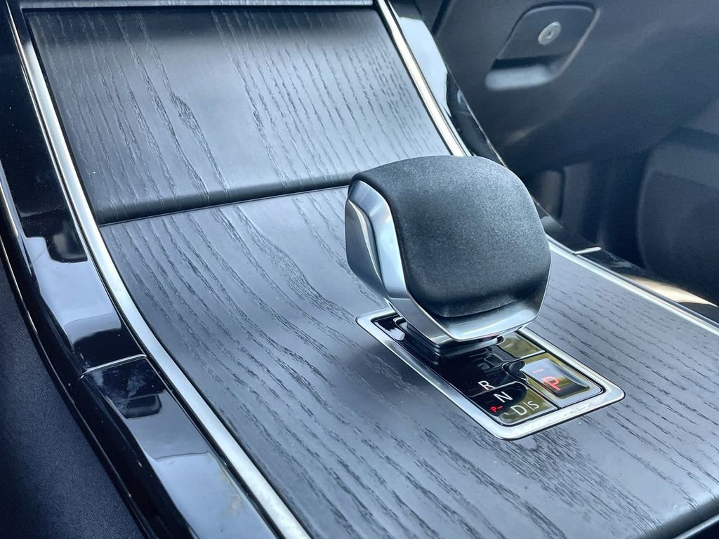 Certified 2025 Land Rover Range Rover Velar Dynamic HSE image 27