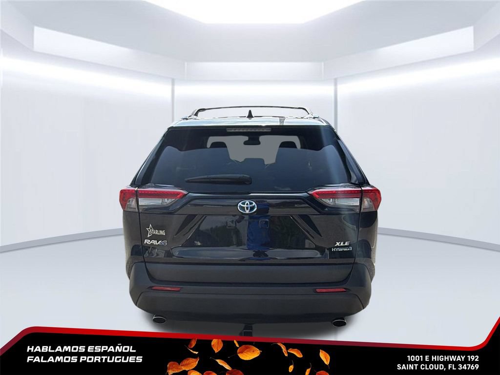 Used 2022 Toyota RAV4 XLE Premium AWD/4WD image 5