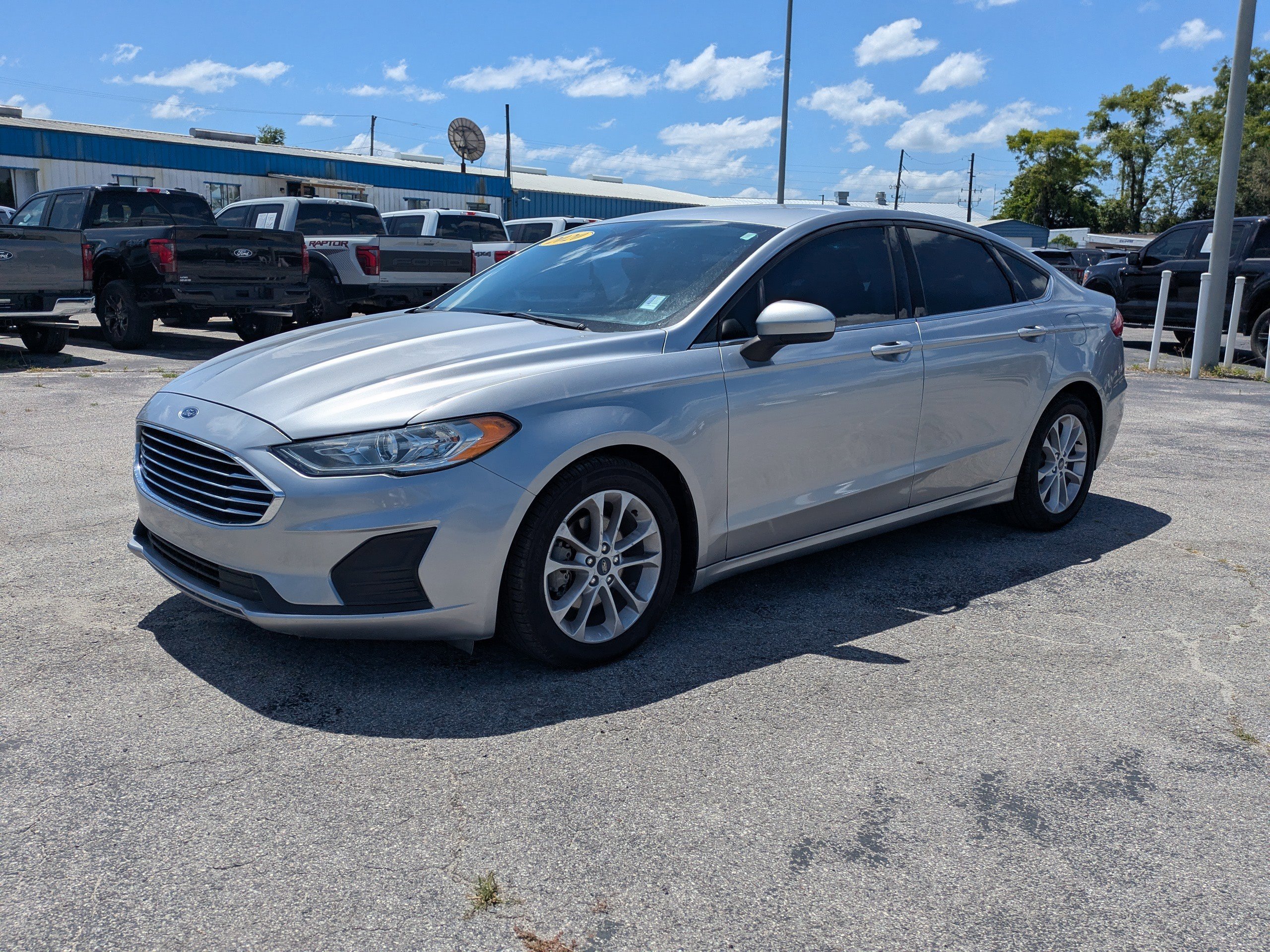 Certified 2020 Ford Fusion SE FWD image 8