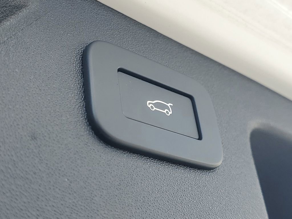 Used 2023 Land Rover Discovery Sport S R-Dynamic image 9