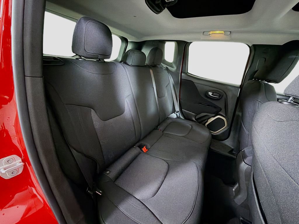 Used 2017 Jeep Renegade Latitude image 24
