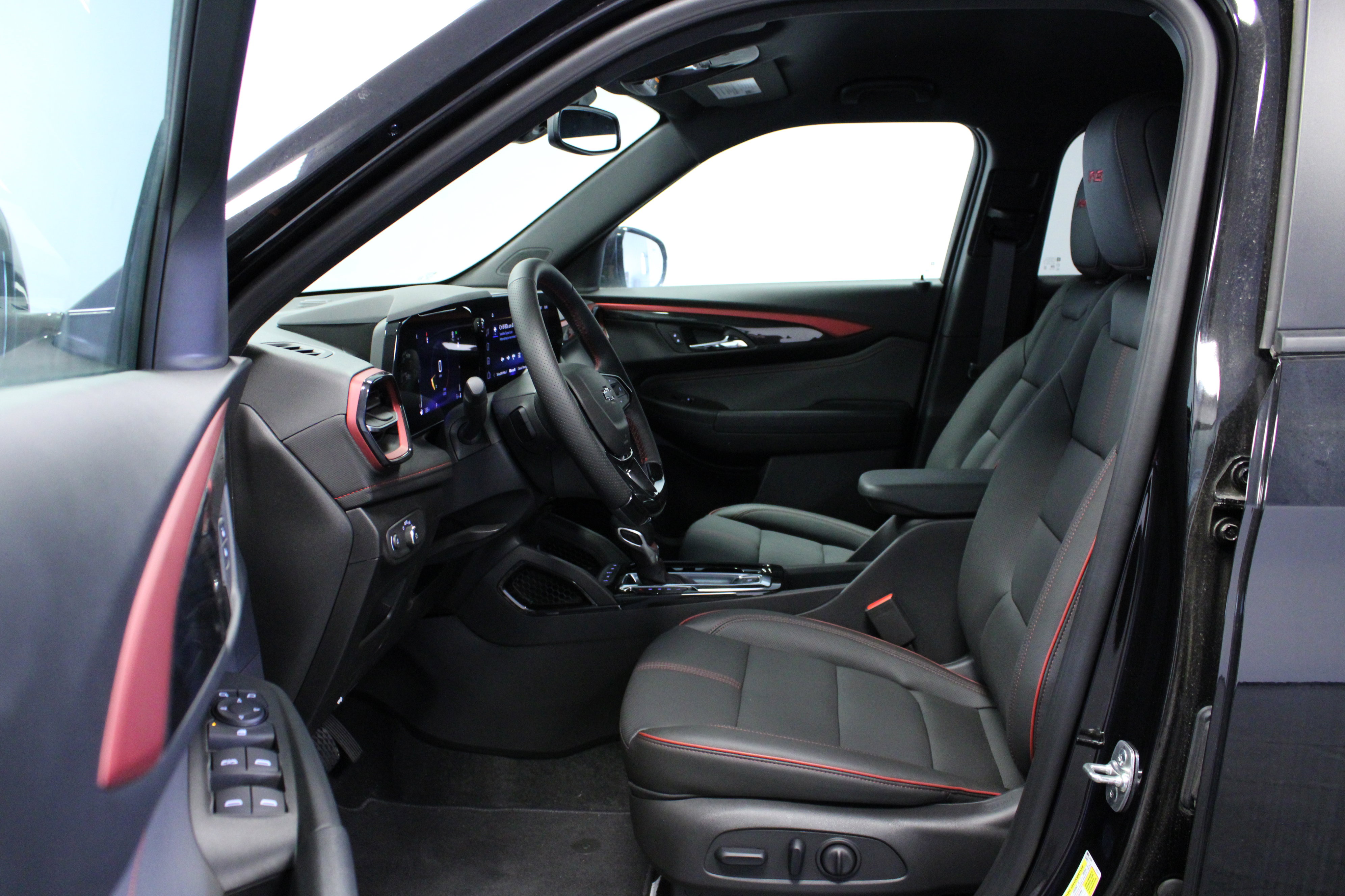 New 2025 Chevrolet TrailBlazer RS w/ Convenience Package image 12