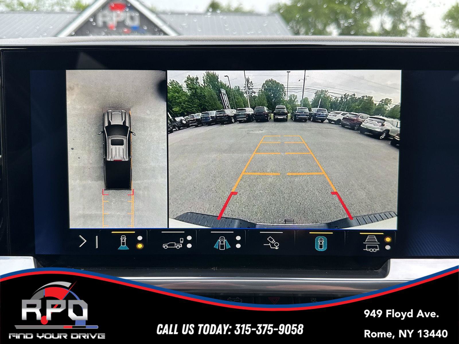 Used 2024 Chevrolet Silverado 2500 LTZ w/ LTZ Convenience Package AWD/4WD image 21