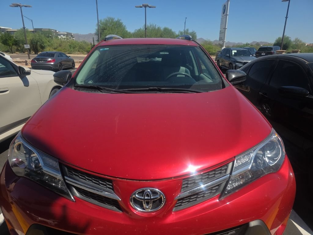 Used 2013 Toyota RAV4 LE AWD/4WD image 2