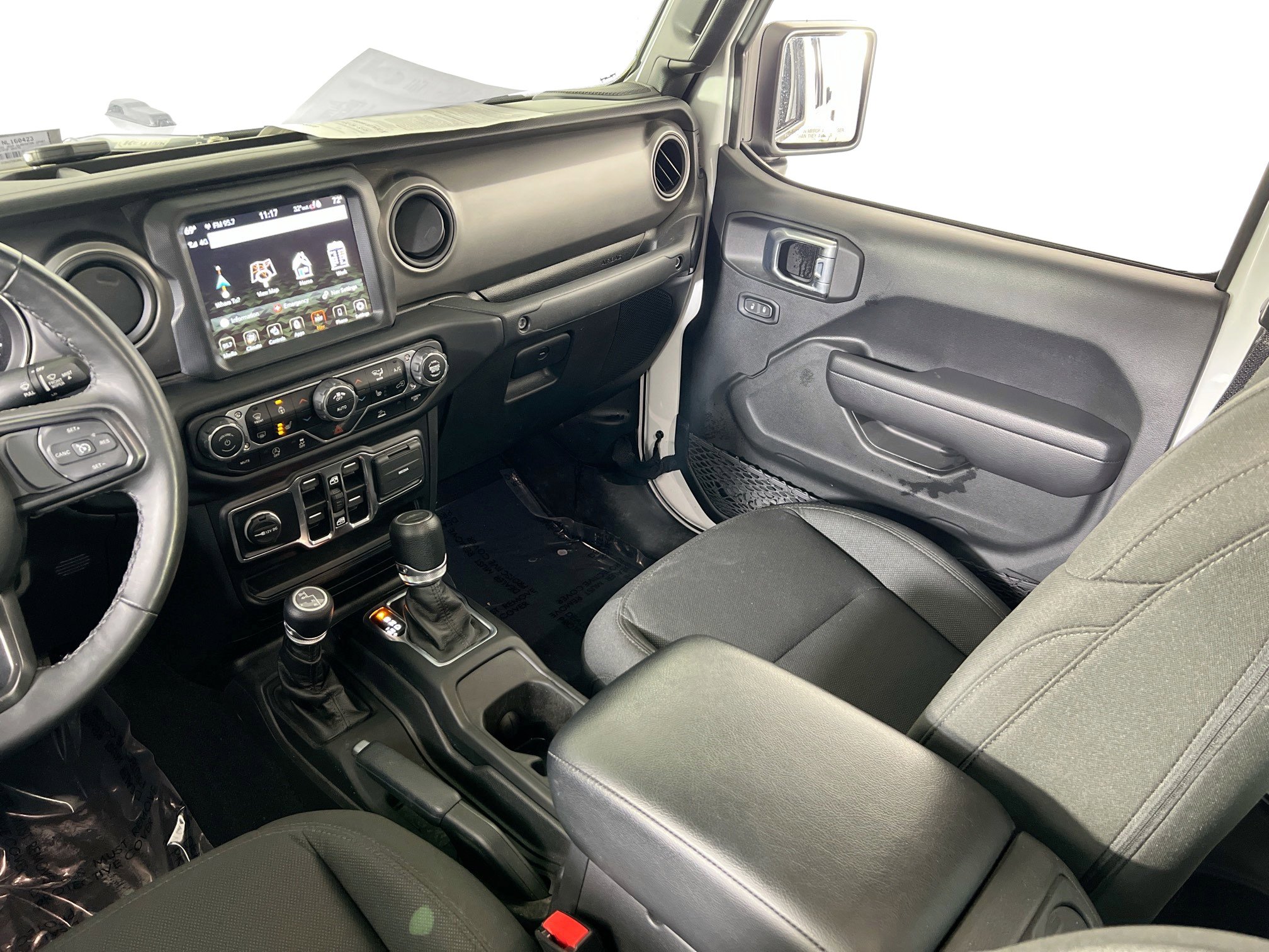 Used 2022 Jeep Gladiator Willys image 23