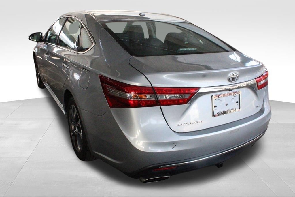 Used 2017 Toyota Avalon XLE image 14