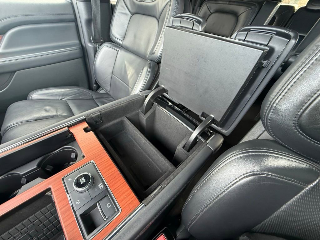 Used 2024 Lincoln Navigator Reserve image 25