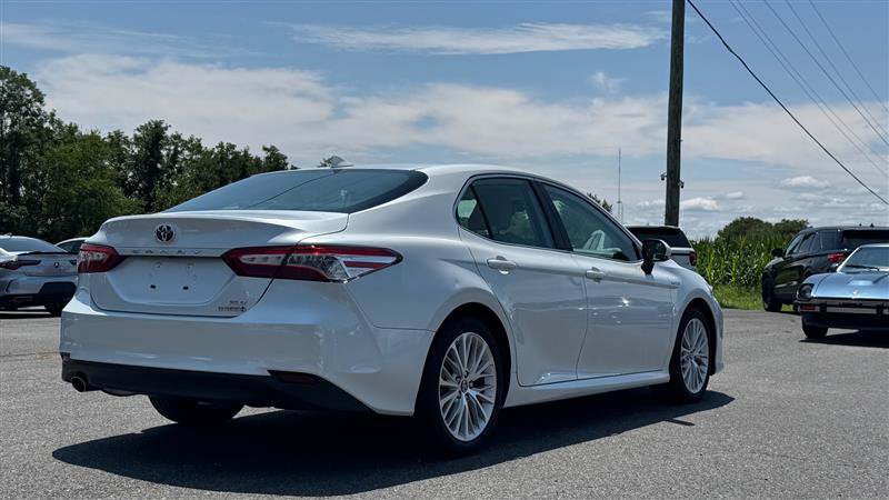 Used 2019 Toyota Camry XLE FWD image 5