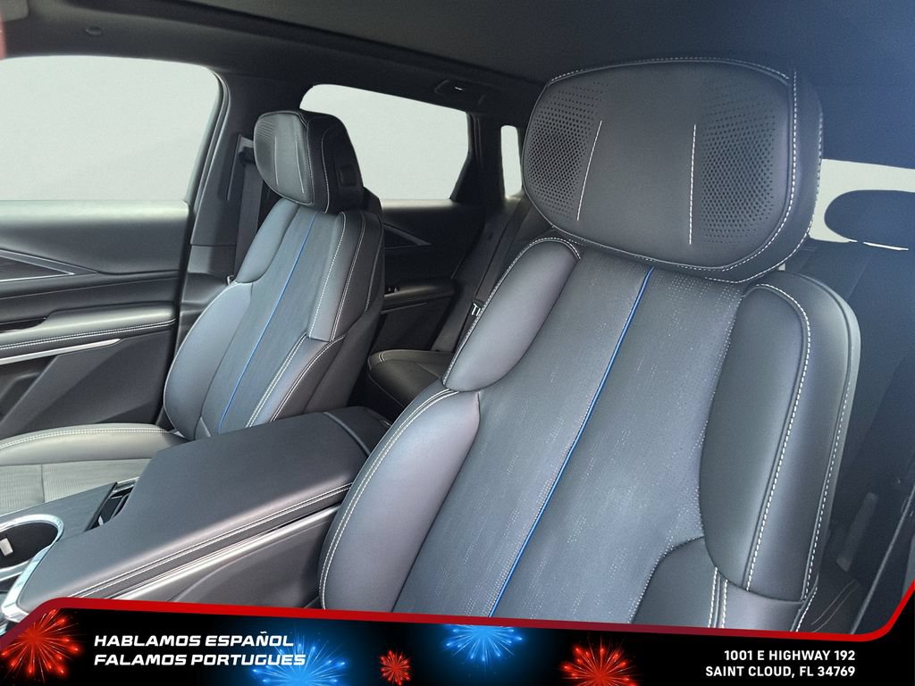 Certified 2025 Cadillac Lyriq Luxury w/ LPO, Floor Liner Package AWD/4WD image 14