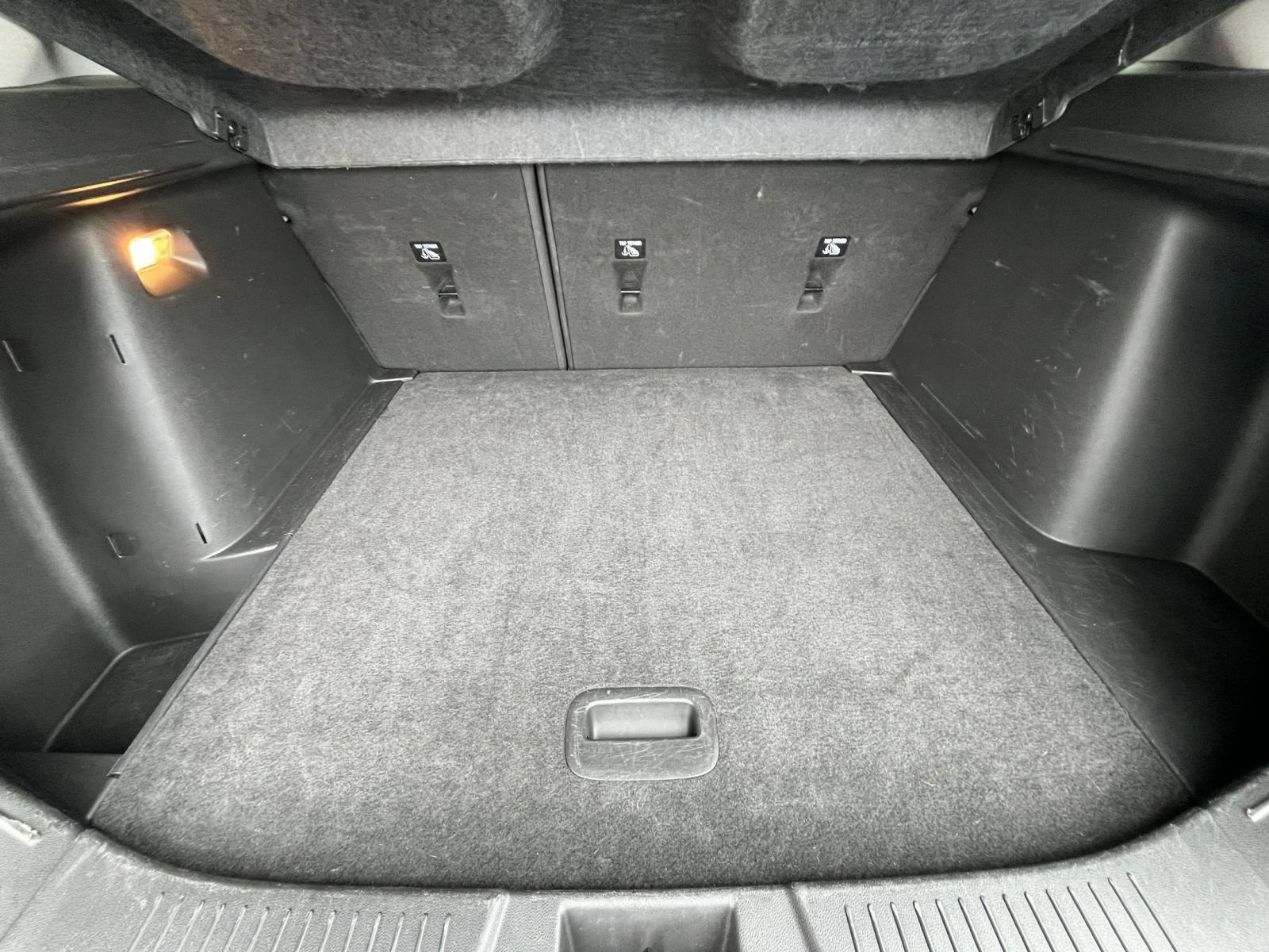 Used 2025 Chevrolet Trax LT w/ LT Convenience Package FWD image 31