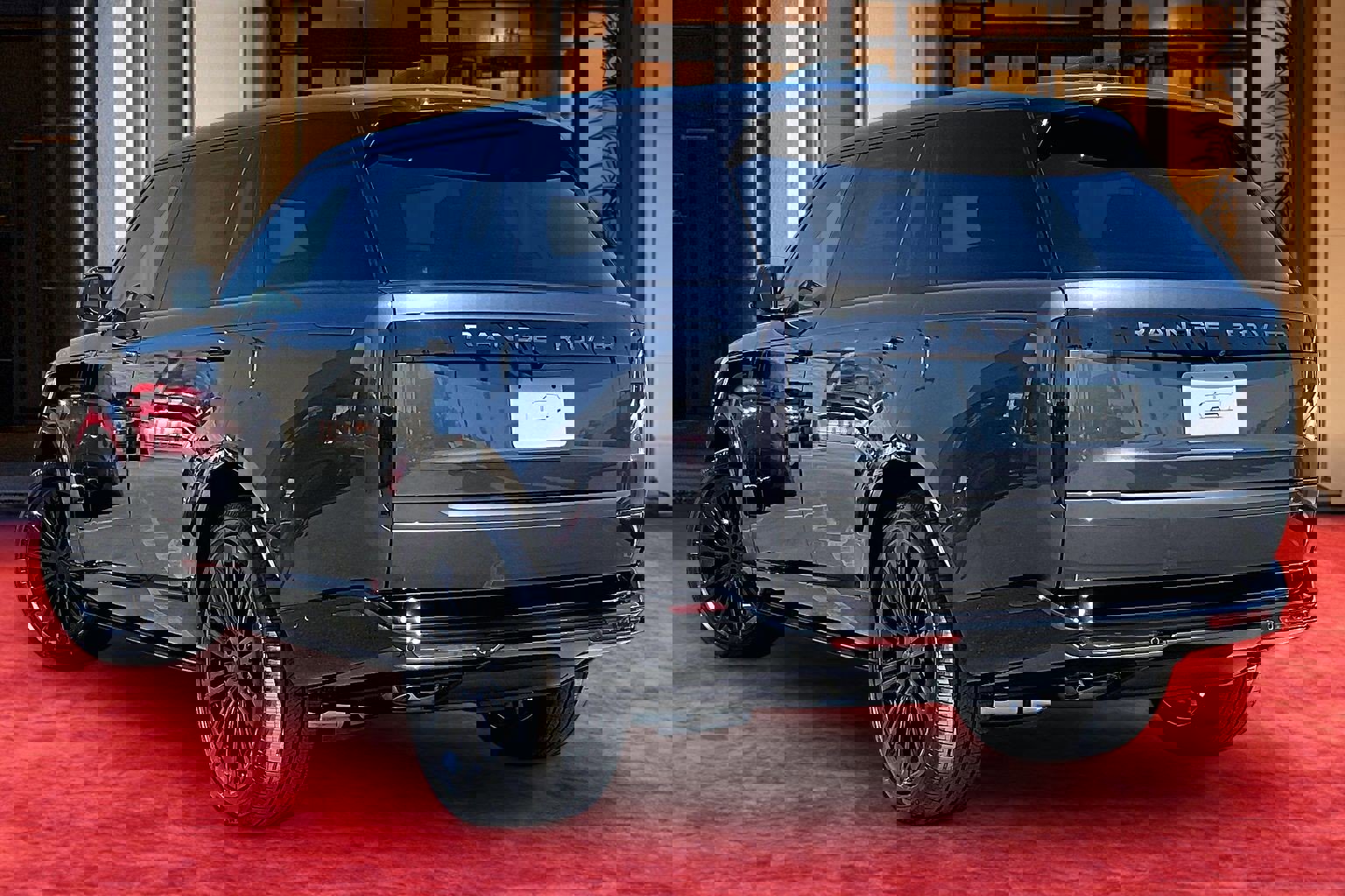 New 2026 Land Rover Range Rover Long Wheelbase Autobiography image 3