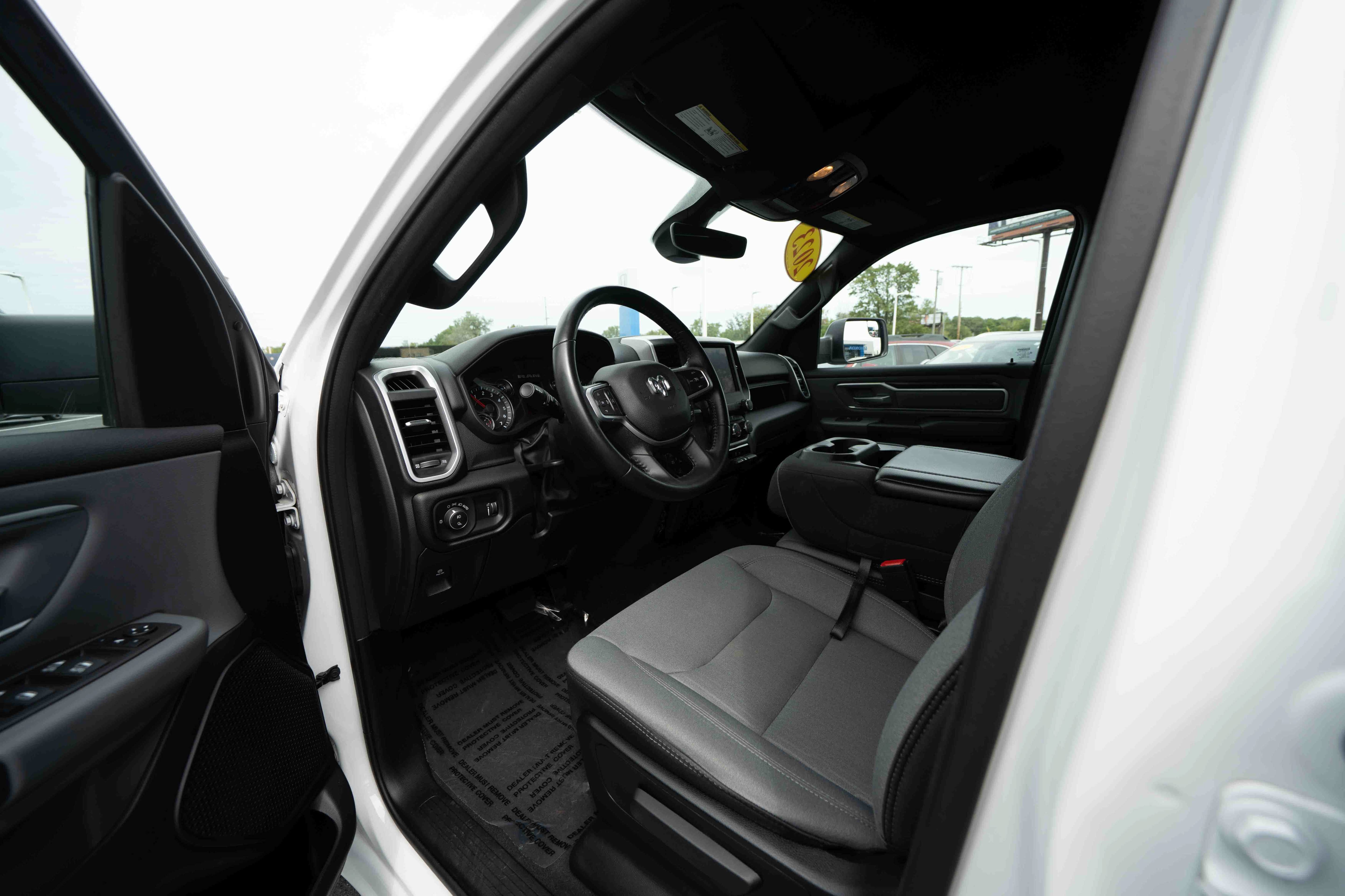 Used 2023 RAM 1500 Big Horn AWD/4WD image 8