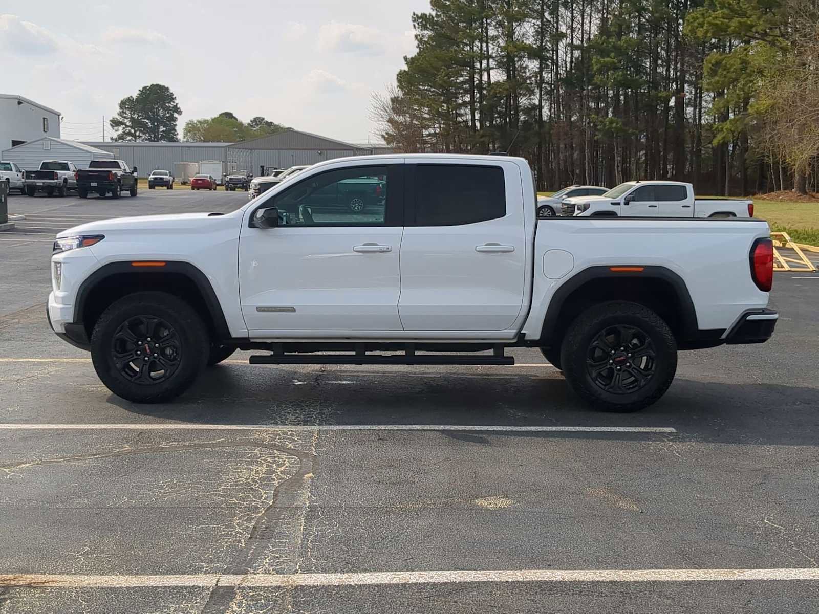 Used 2024 GMC Canyon Elevation w/ Elevation Premium Package image 5