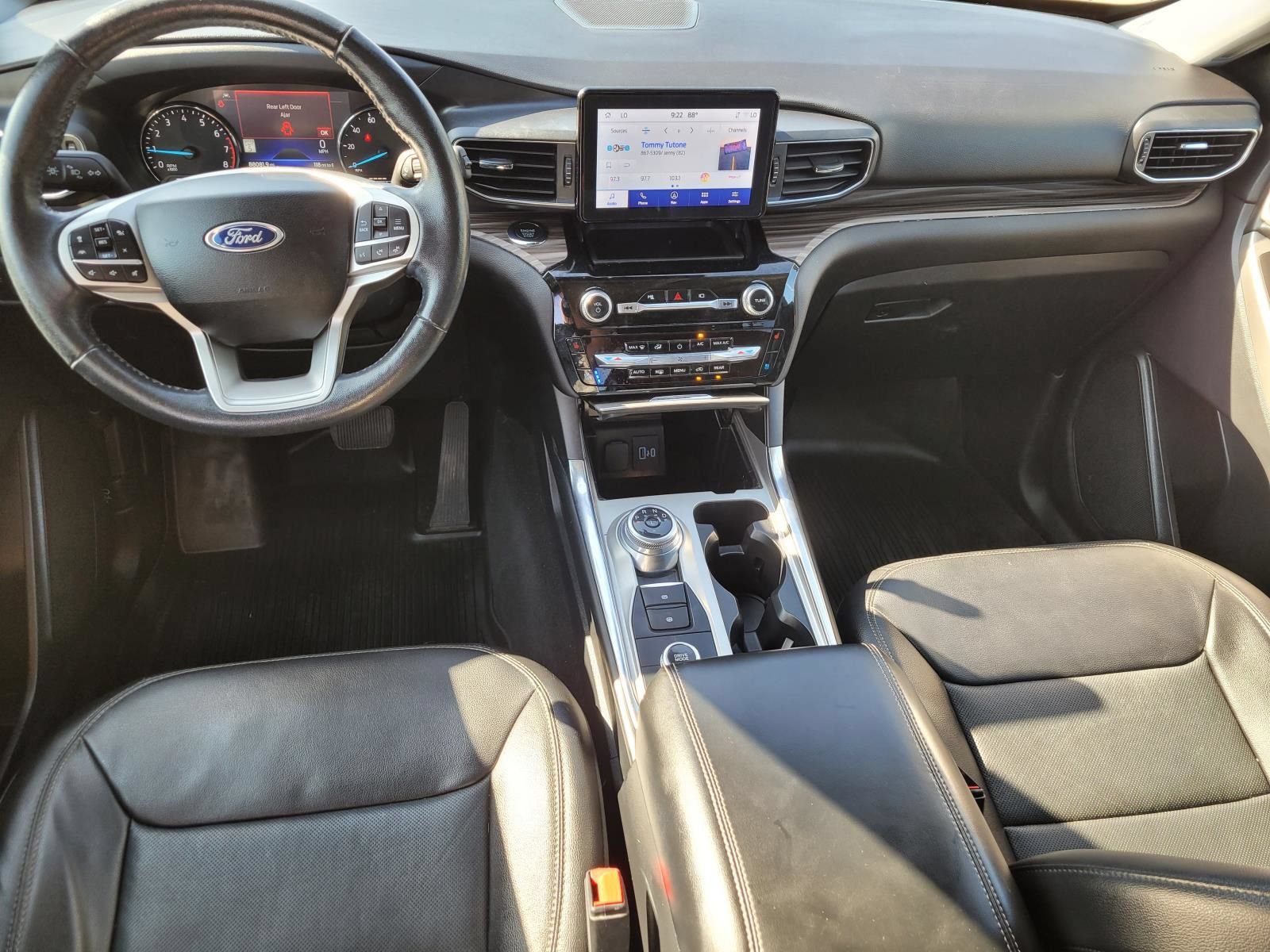 Used 2022 Ford Explorer Limited w/ Equipment Group 301A AWD/4WD image 20