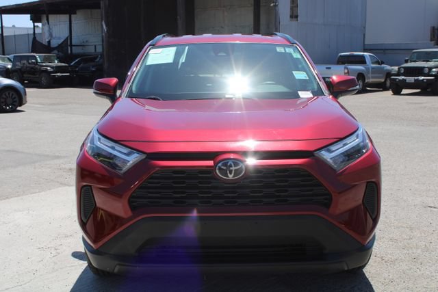 Used 2022 Toyota RAV4 XLE FWD image 2