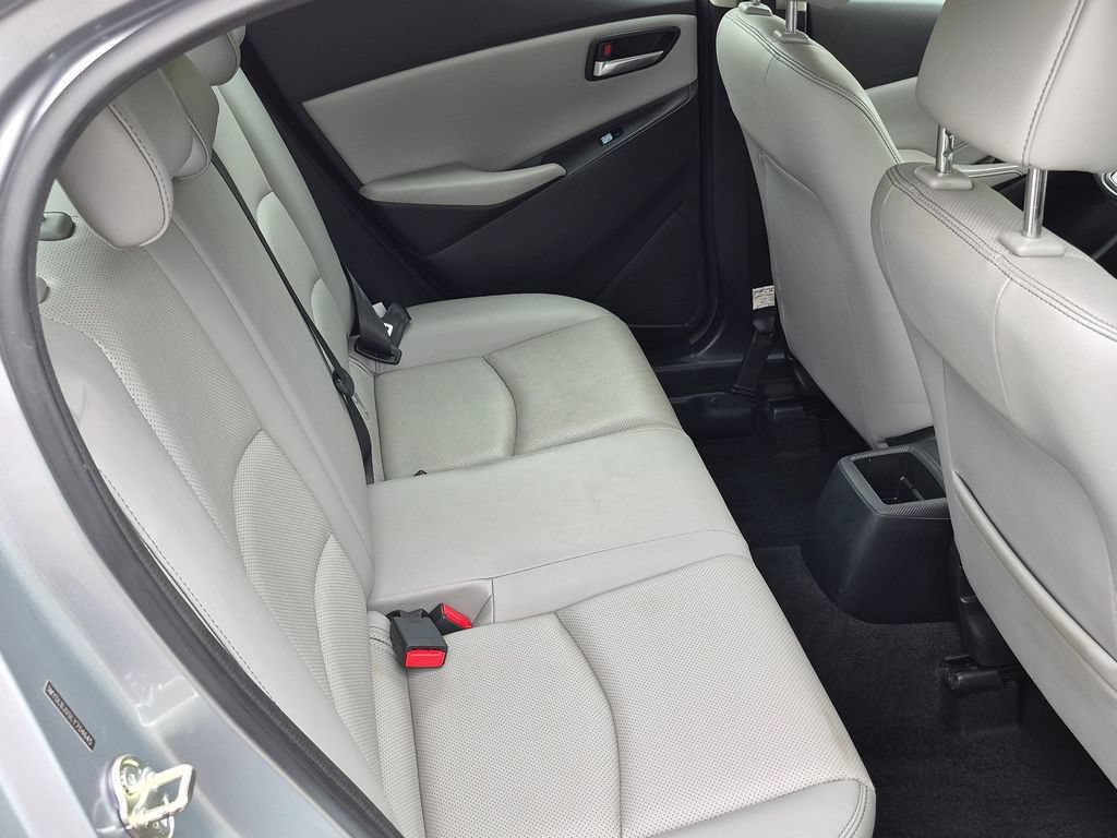 Used 2020 Toyota Yaris XLE FWD image 27